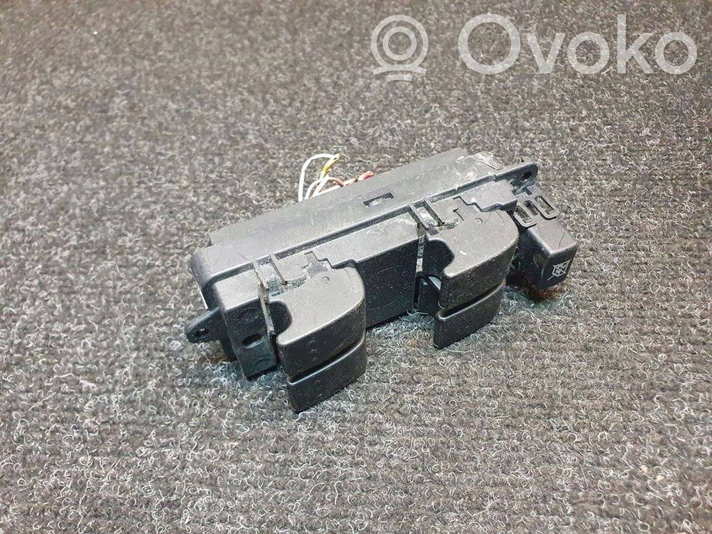 фото №1, Mazda 3 i 2004 кнопки окон