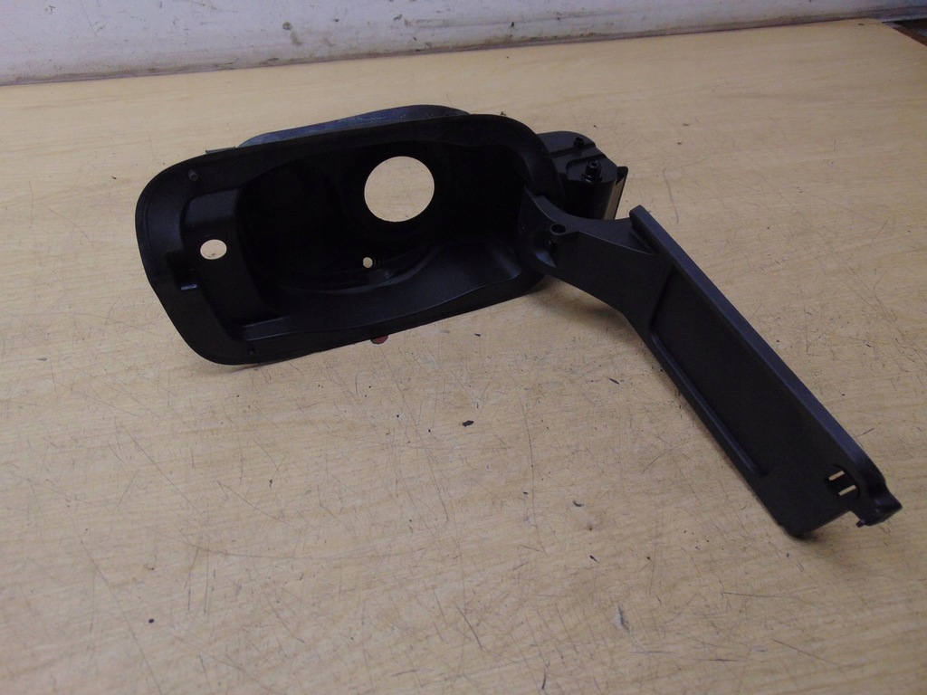 фото №8, Крышка заливной топлива кронштейн audi a6 c8 4k0809906