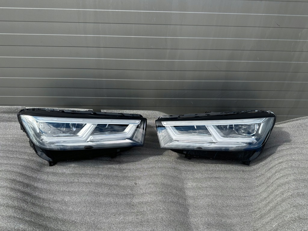 Купити Audi q5 комплект лампа full led 80a941773 80a941774....