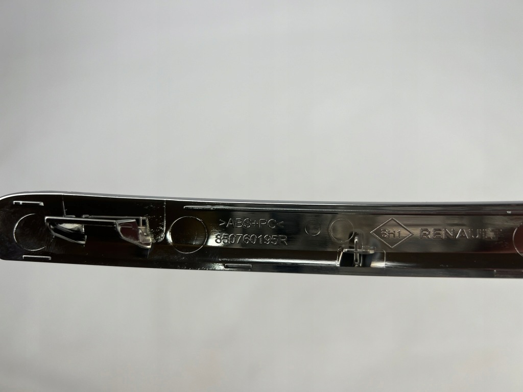 фото №10, Renault twingo iii 3 lift 2018 - молдинг хром бампер задня правий 850760195r