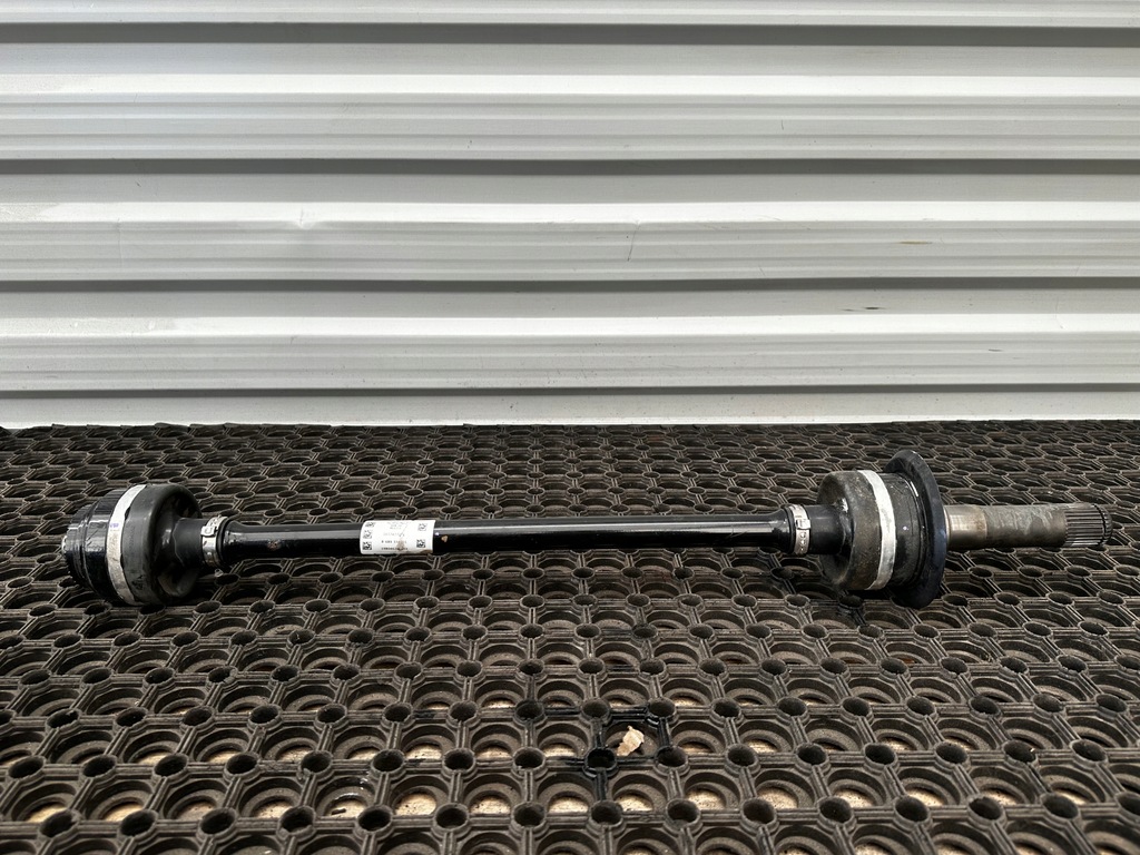 фото №1, Bmw x3 g01 x4 g02 приводной вал правый задняя 8689558