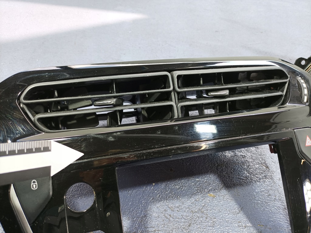 фото №5, Peugeot 301 lift накладки декоративні dekor панелі ґрати обдув 9817372477