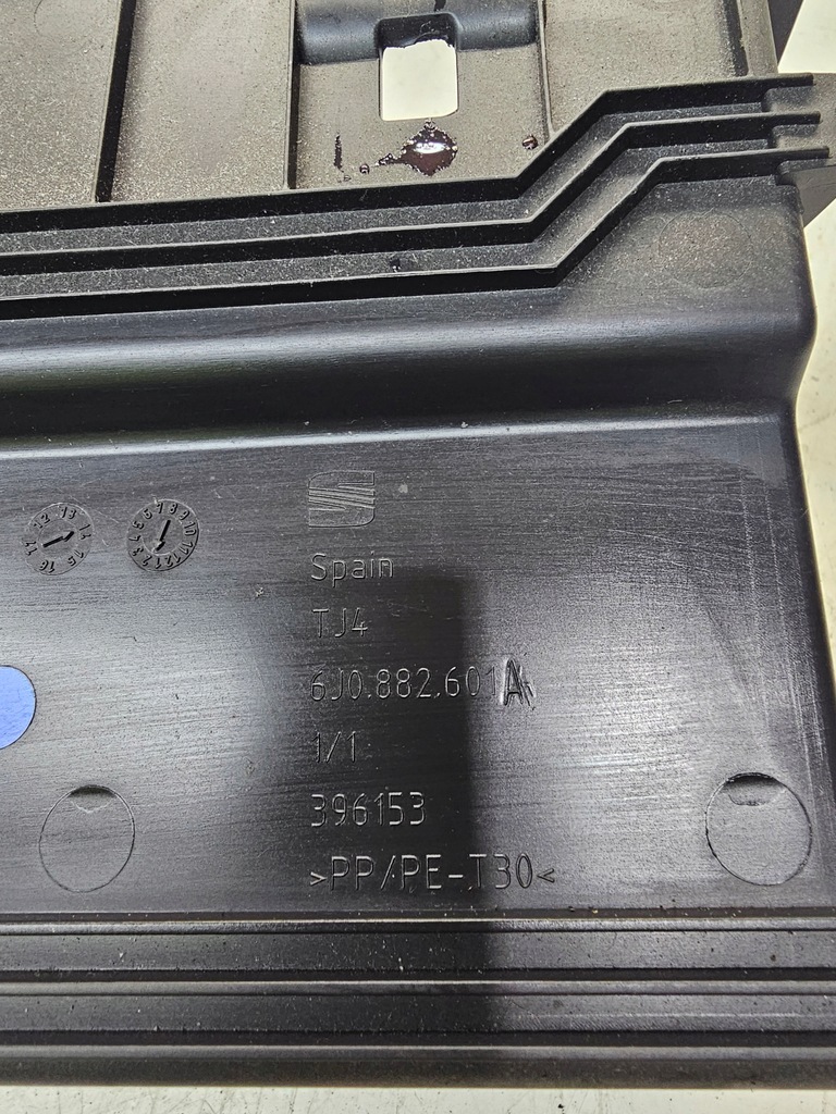 фото №5, Бардачок сиденье левый audi a1 8x 6j0882601a