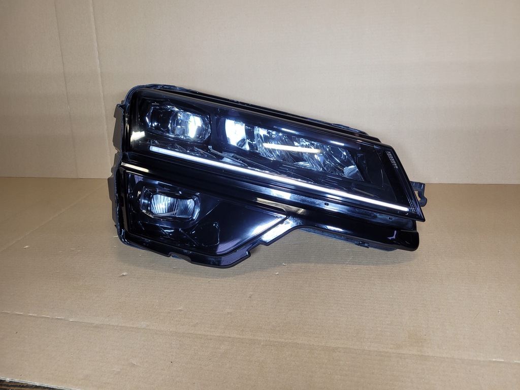фото №1, Skoda karoq full led 57b лампа права передня