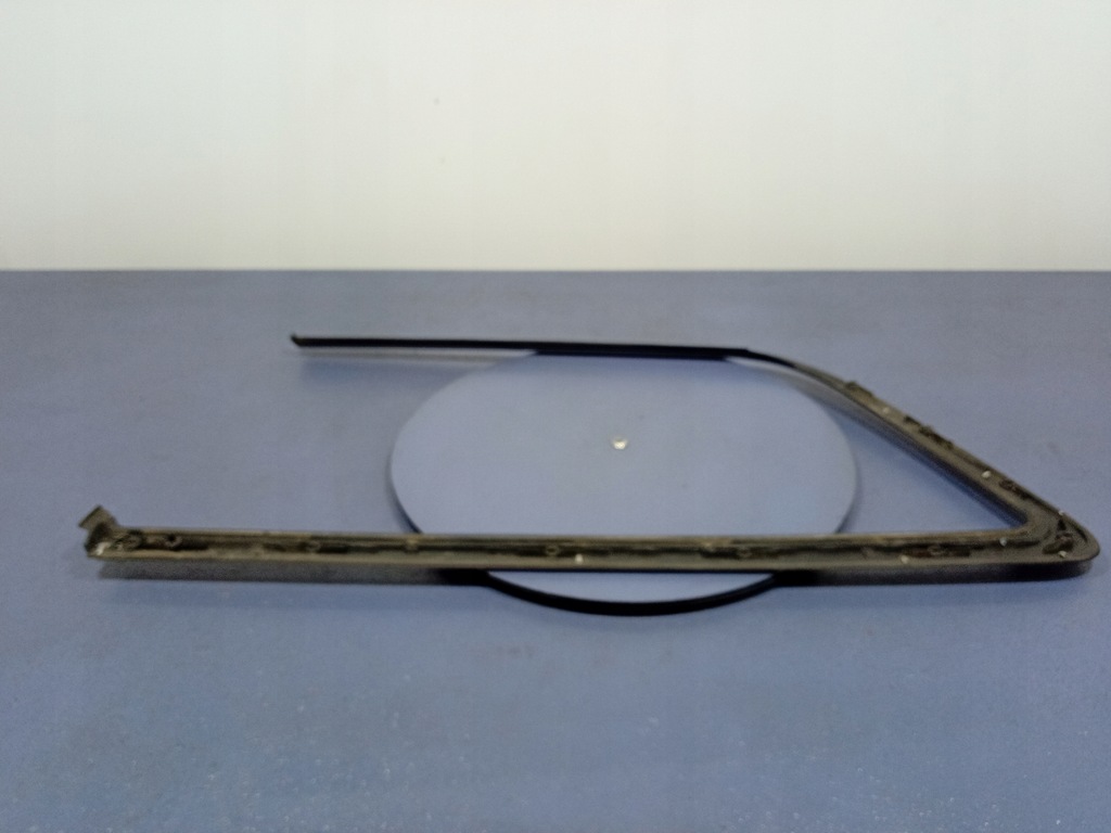 фото №6, Pacifica ii 16- молдинг рамка стекло задняя левая хром 68227297ad