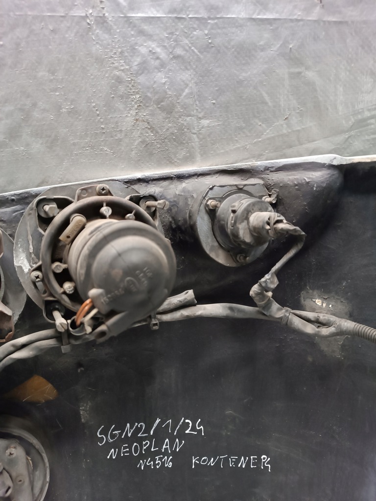 фото №10, Лампа фара права перед neoplan n4516