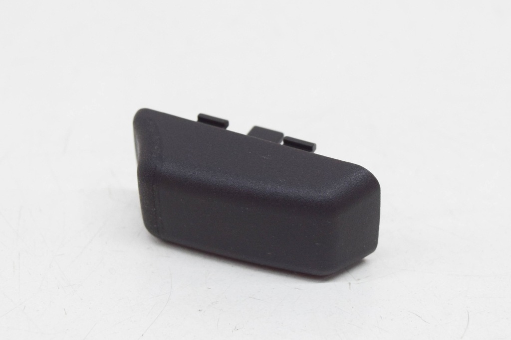 фото №6, Volvo v50 верхній кришка багажника кнопка 39853028 nowa оригінальна