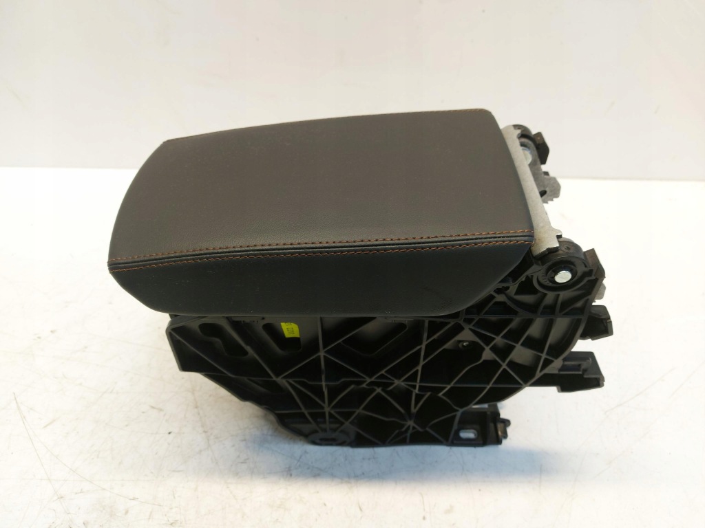 фото №3, Cupra formentor 5ff подлокотник 5ff864207b