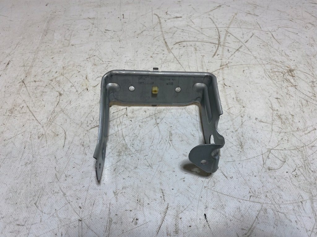 Bmw f45 f46 кронштейн крепеж консоли центральной 9263406 17r в Украине