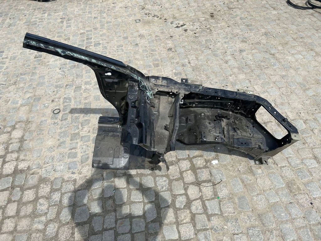 фото №2, Четверть левый перед x-klasa w470 лонжерон