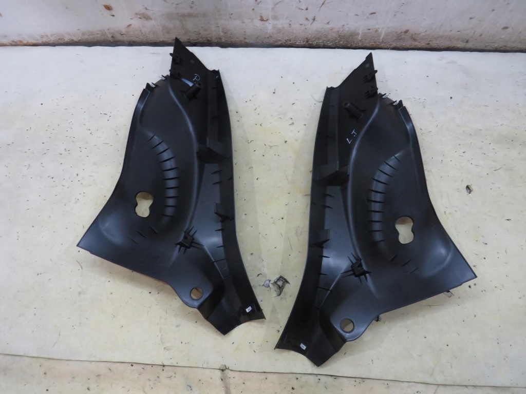 Накладка обивка порог левое  правый  задняя fiat 500x Оригинал