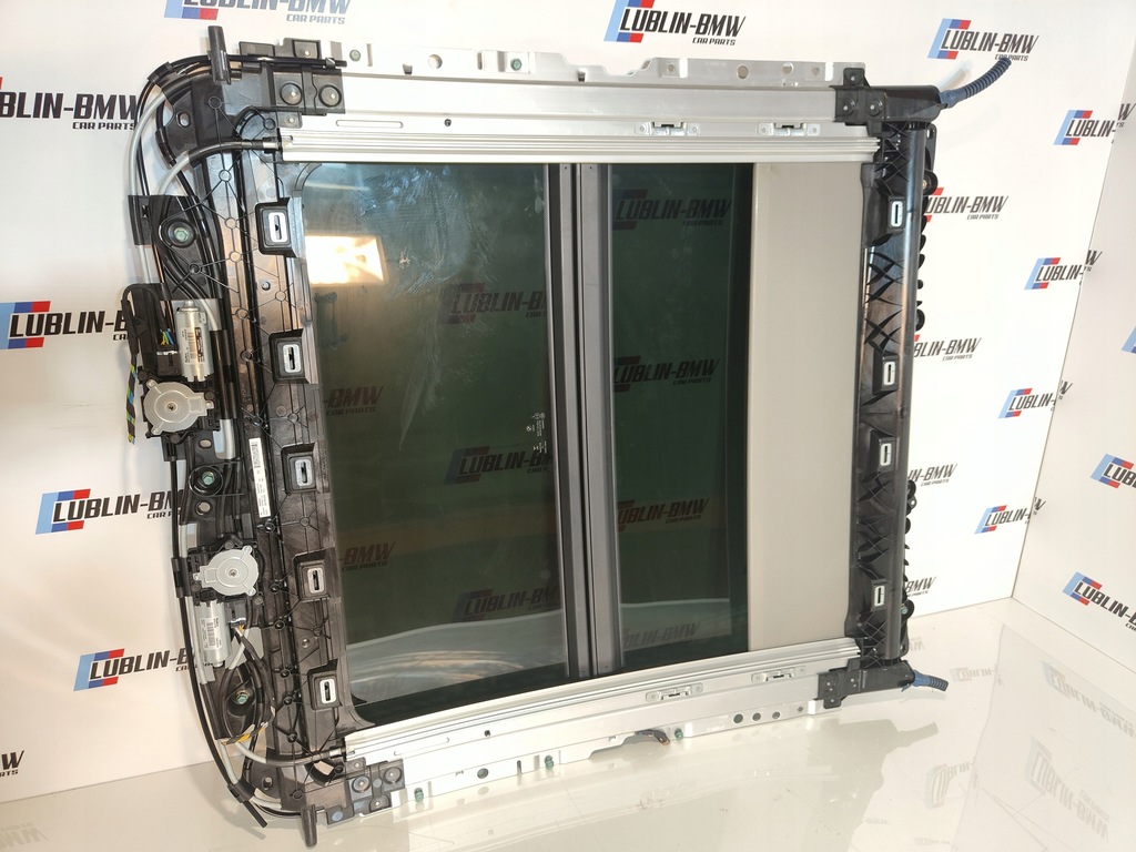 фото №10, Люк стеклянный панорама крыша bmw 1 f52