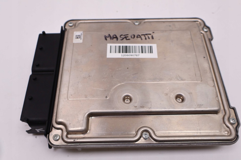 Maserati levante 3.8 v8 бортовой компьютер блок управления двигателя 670217885 в Украине
