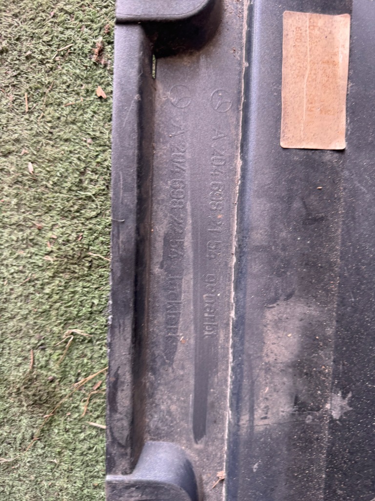 Mercedes glk 204 молдинг порог левая 2046982254 в Украине