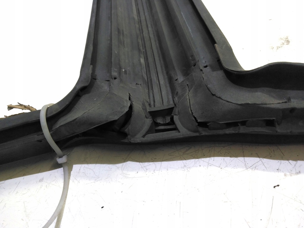 фото №12, Subaru forester i 98-02 прокладка дверь задняя левая