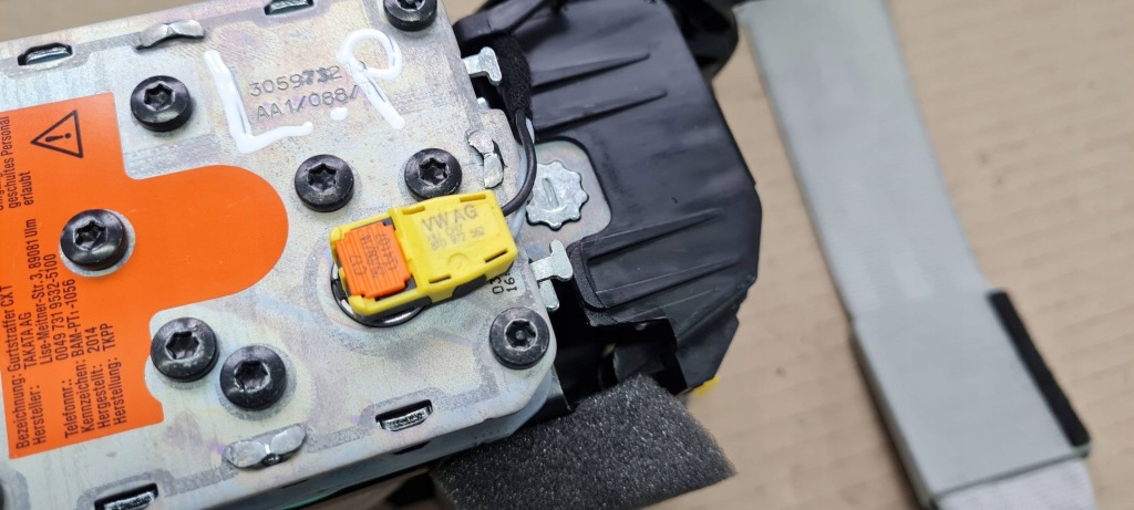 Купити A6 c7 4g рестайлінг  ремінь безпеки ліве перед сріблястий księżyc 4g8857705f