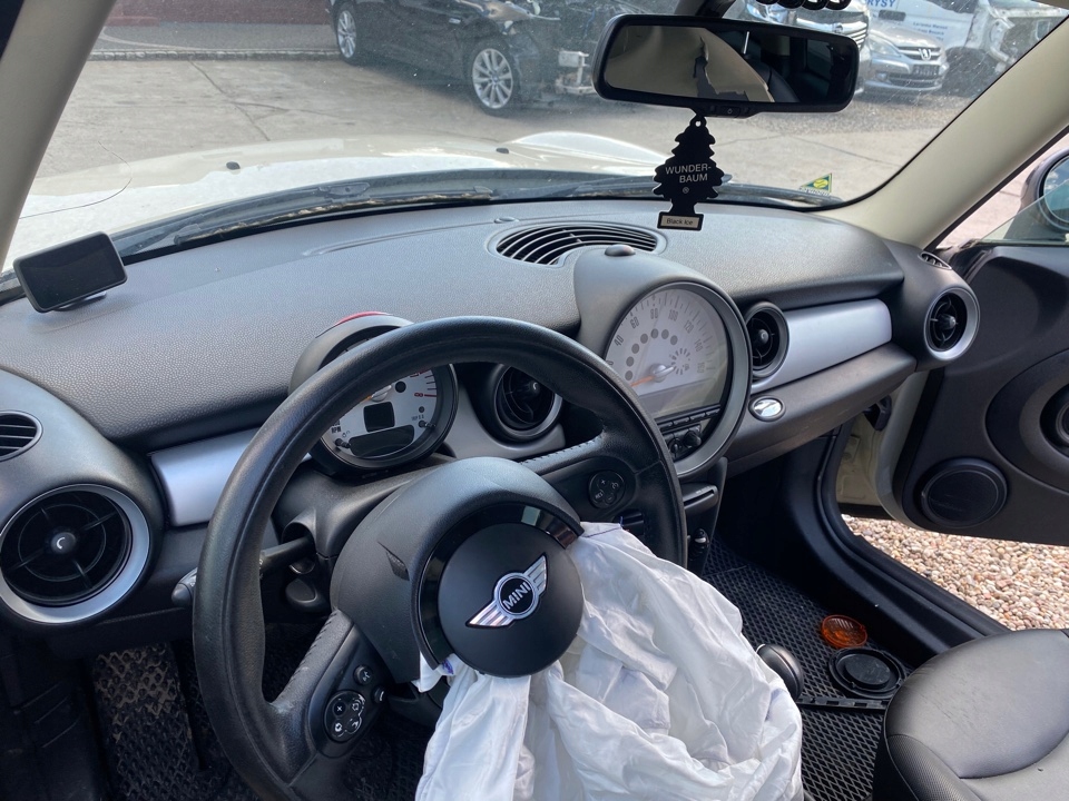 фото №2, Mini cooper clubman r55 r56 1,6 перехідник панель приладів