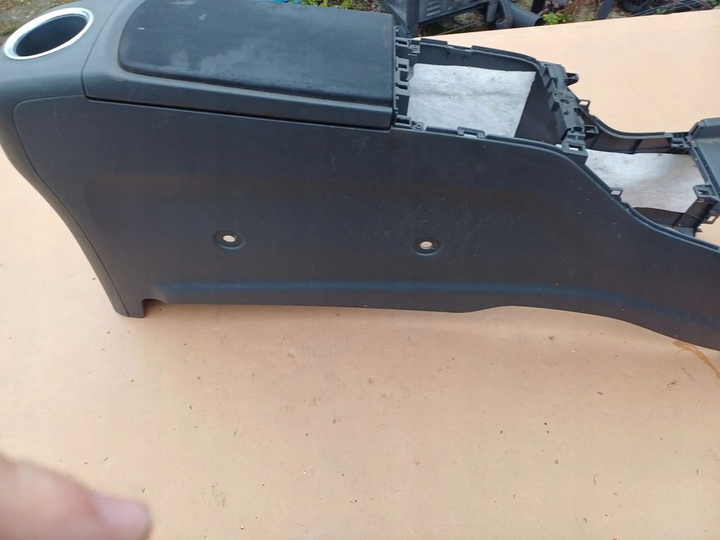 фото №5, Подлокотник туннель средний toyota prius plus 11-13r