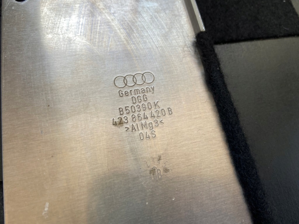 фото №3, Килимок пасажира audi r8 i 423864420b