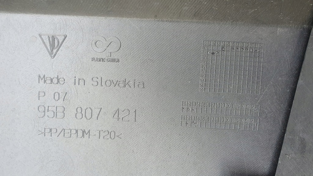 фото №11, Porsche оригінальний номер 95b807421 бампер задній