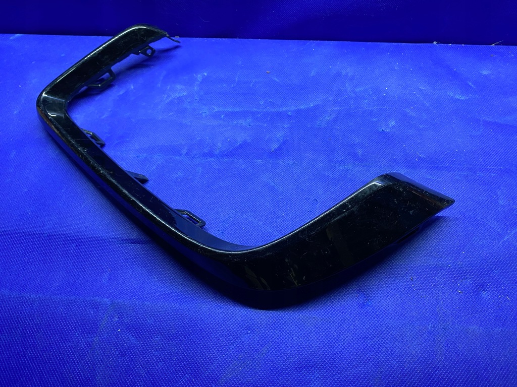 фото №8, Audi s3 rs3 левая рамка выхлоп диффузор решётка молдинг декор 8v4807731b