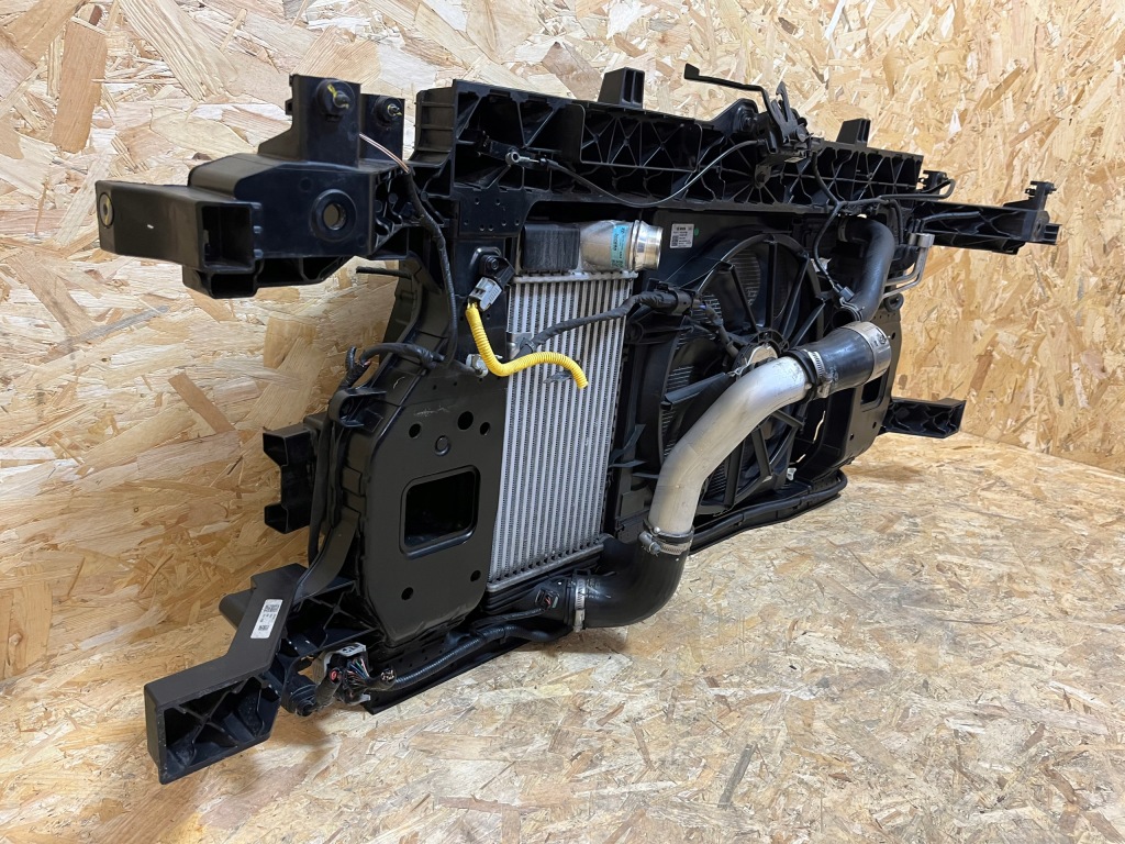 Купить Kompletny pas передний радиатор усилитель hyundai staria 2.2d 2023r