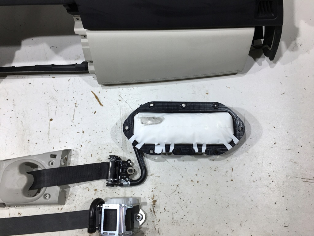 фото №8, Jaguar e-pace подушка безпеки панель приладів консоль подушки безпеки ремені