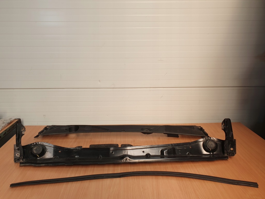 Купити Жабо пластиковий металевий renault express прокладка. 668119050r 663126912r