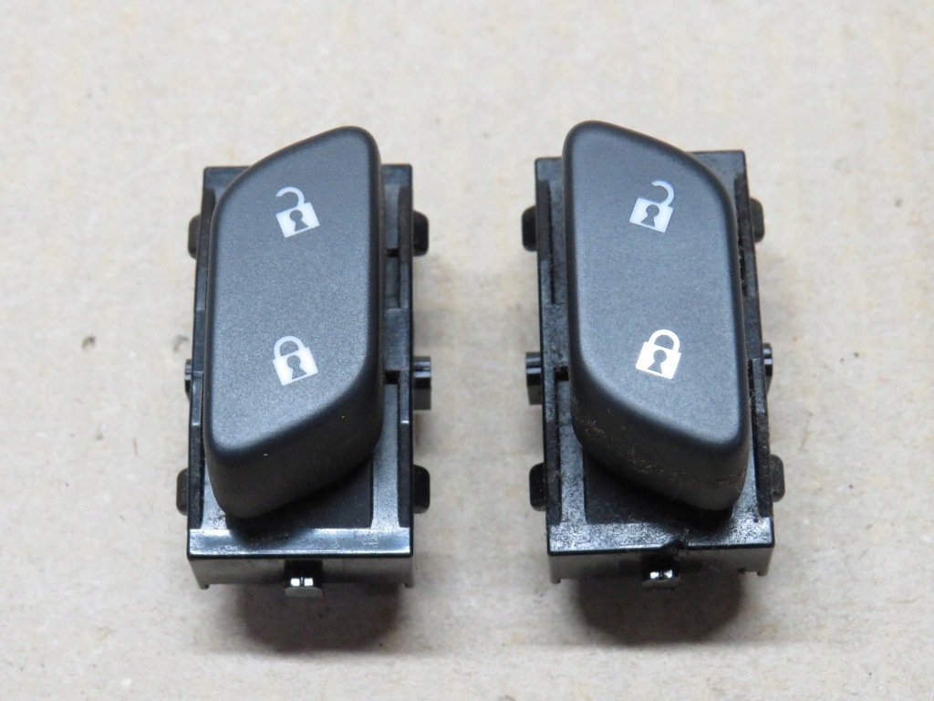 Купить Opel insignia a 2013 кнопка центрального замка 22899701