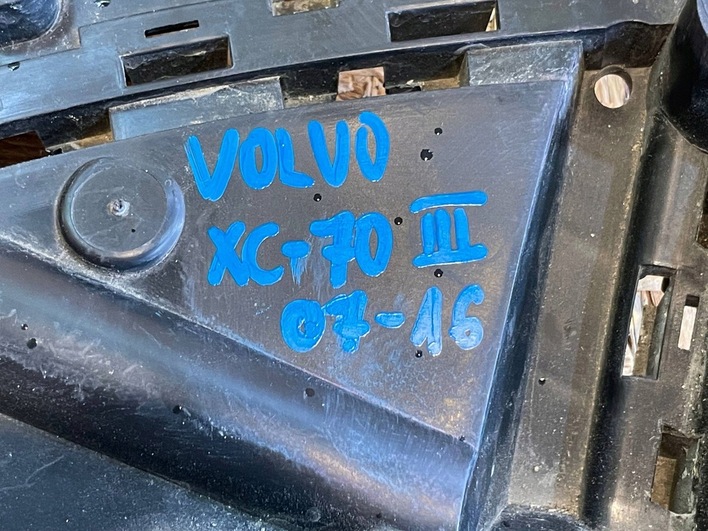 фото №10, Volvo xc70 xc-70 ii 2 07-16 направляющая кронштейн кронштейн бампера правый задняя задний