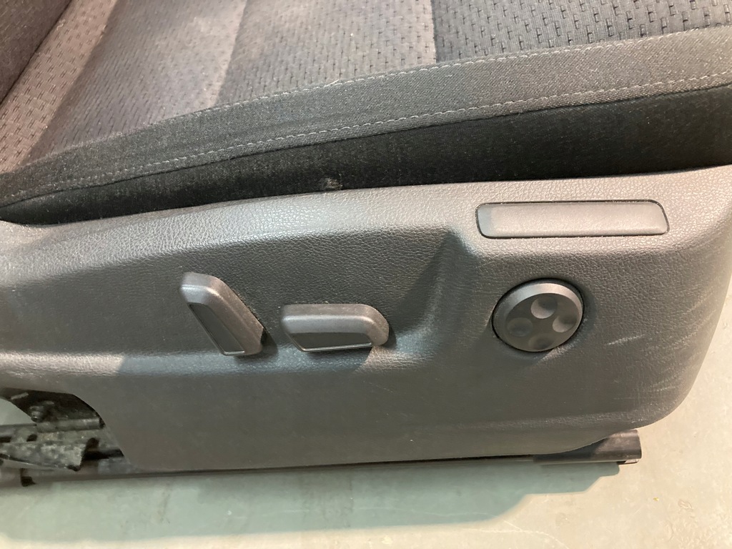 фото №6, Сиденье перед правый skoda superb ii