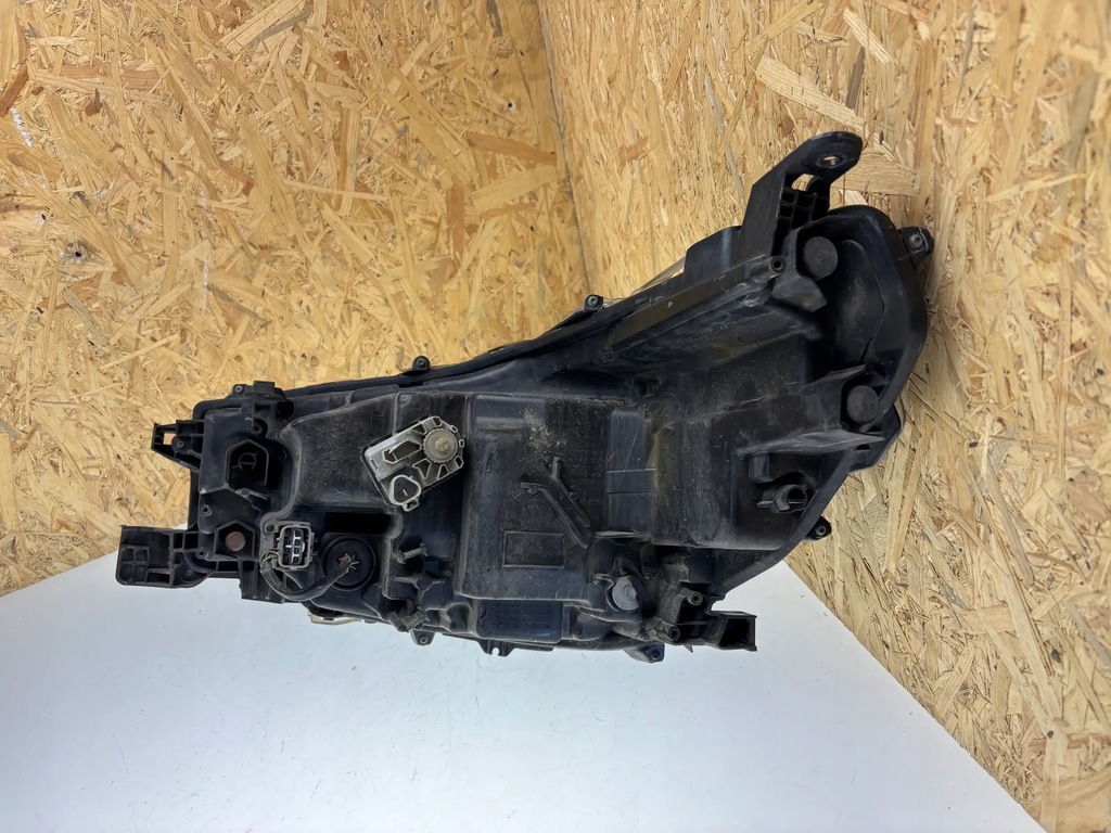 фото №10, Toyota hilux viii 2021 лампы передние