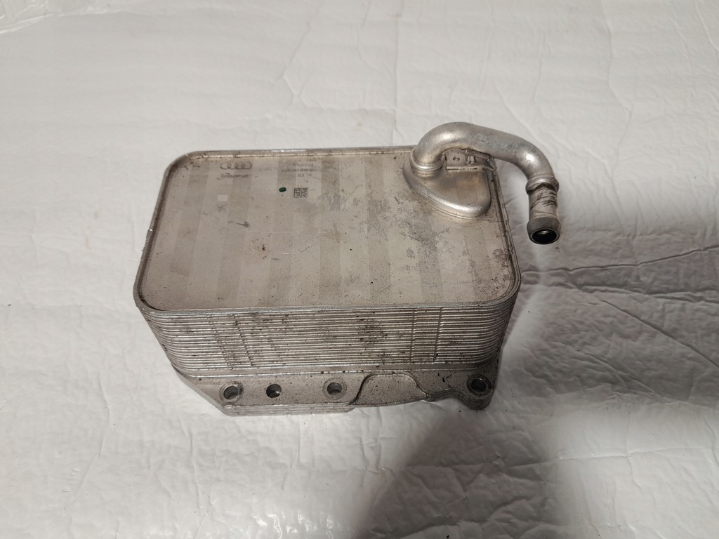 фото №1, Audi a4 b9 радиатор масла 059117015k