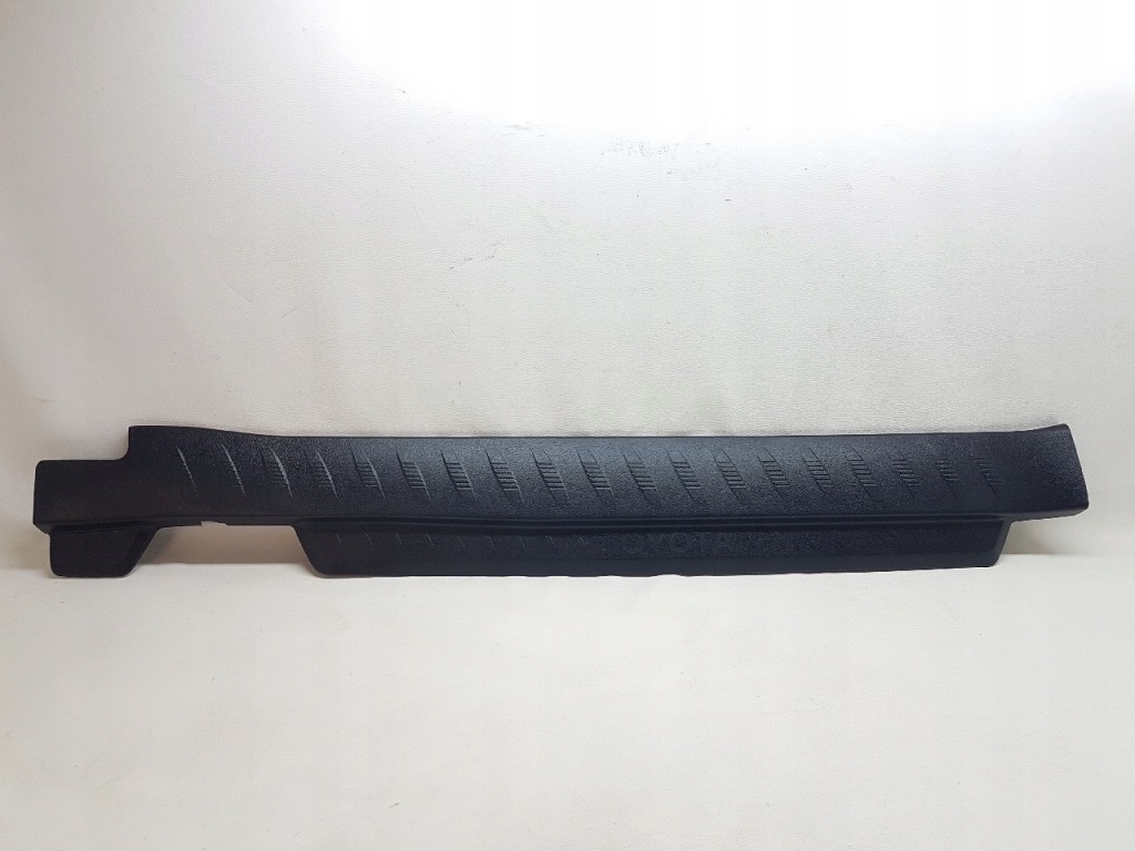 фото №1, Toyota hilux viii 15-19 молдинг накладка na порог p