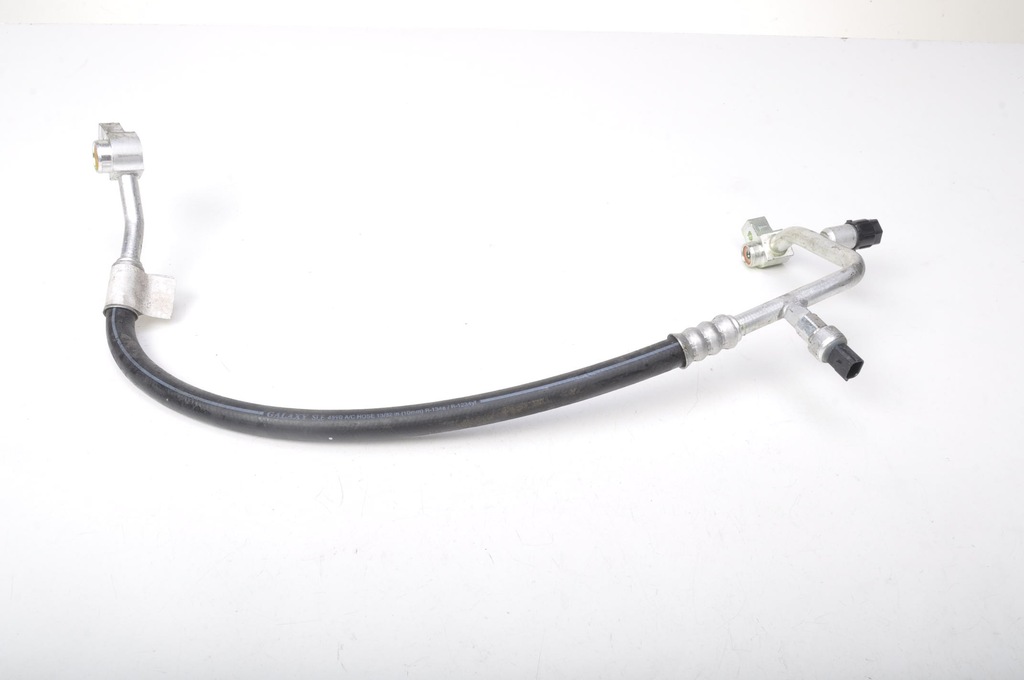 фото №1, Ford fiesta mk8 1.0 шланг кондиционера