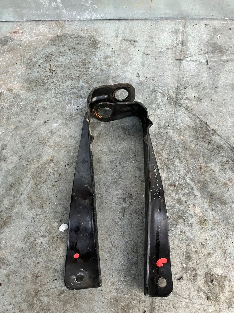 фото №1, Крепления подрамник балка renault zoe