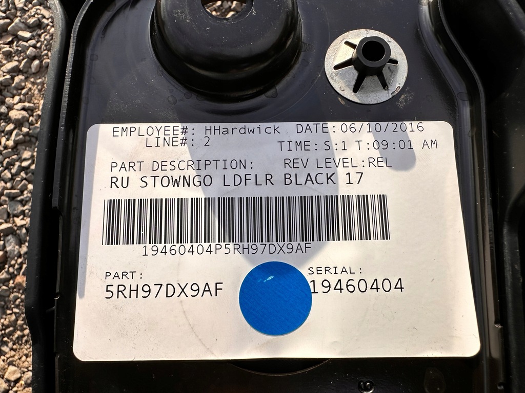 фото №16, Обшивка пол пол задняя chrysler pacifica 2016 - 2021