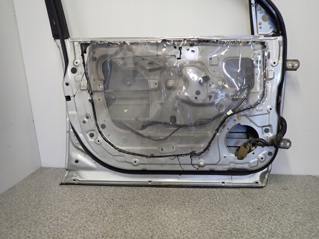 фото №14, Nissan x-trail t30 дверь передние левая