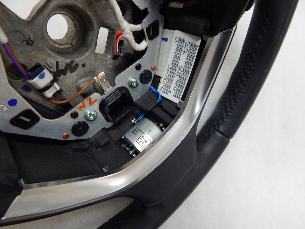 фото №9, Bmw f10 f11 f12 f01 f02 f06 07 sport - повітропровід шкіра multi oryg вібрації