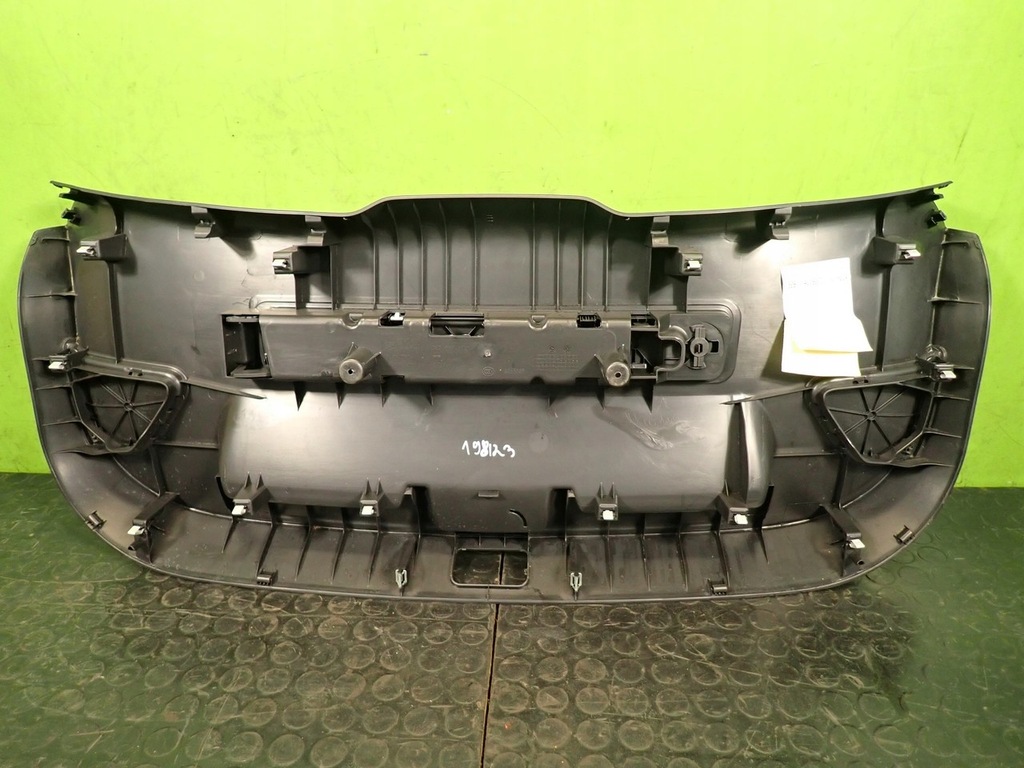 фото №9, Обивка багажника audi a1 i 8x крышки 12r