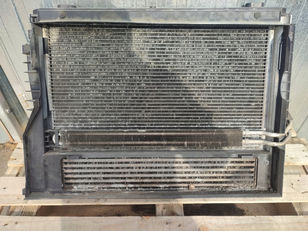 фото №5, Pas передний комплект радиатор bmw e60 e61 2.0d 2003-2010