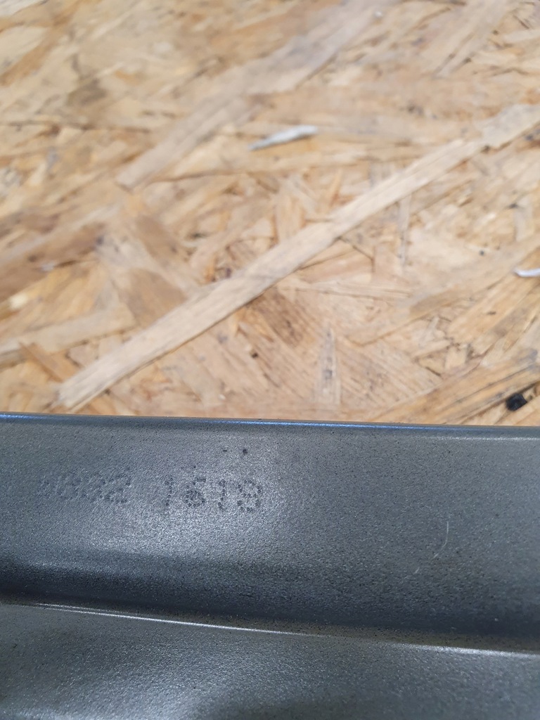 фото №7, Town & country 2015 направляющая дверь правая задняя