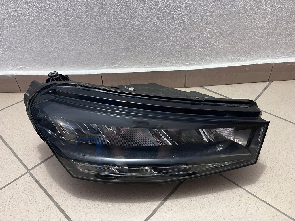 фото №1, Лампа передняя перед правая skoda fabia iv 4 full led 6vb 21-