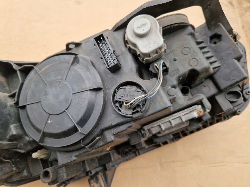 фото №8, Лампа лівий перед ксенон citroen c5 iii x7 9689037880