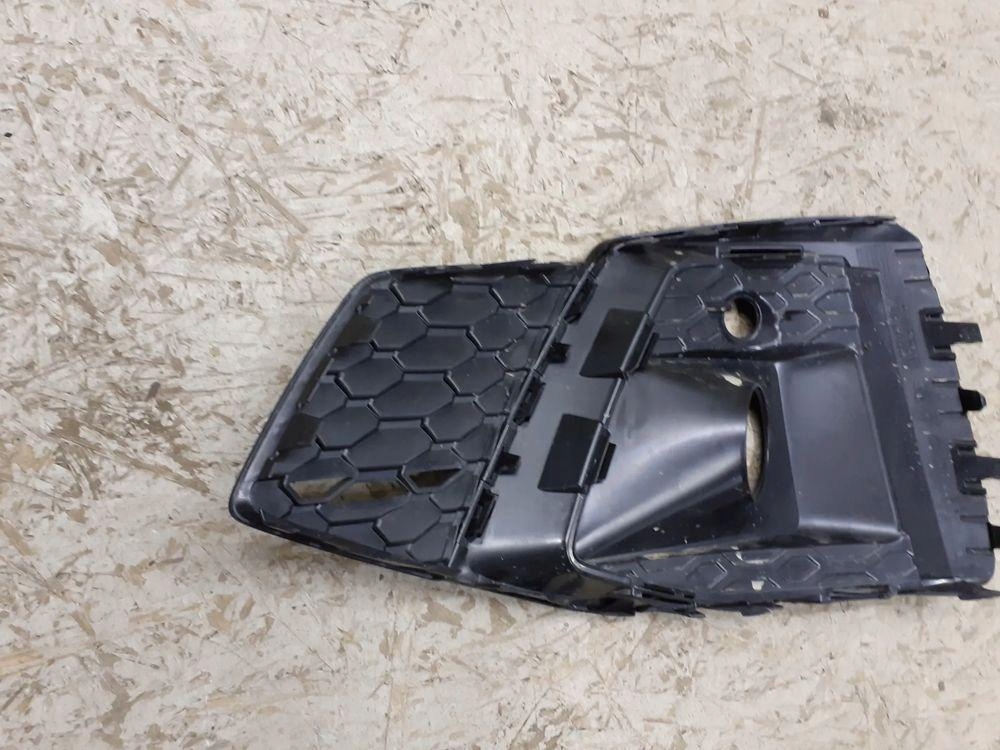 Решітка бампера права audi a5 8w6 lift s-line 8w6807682t Зі Шроту