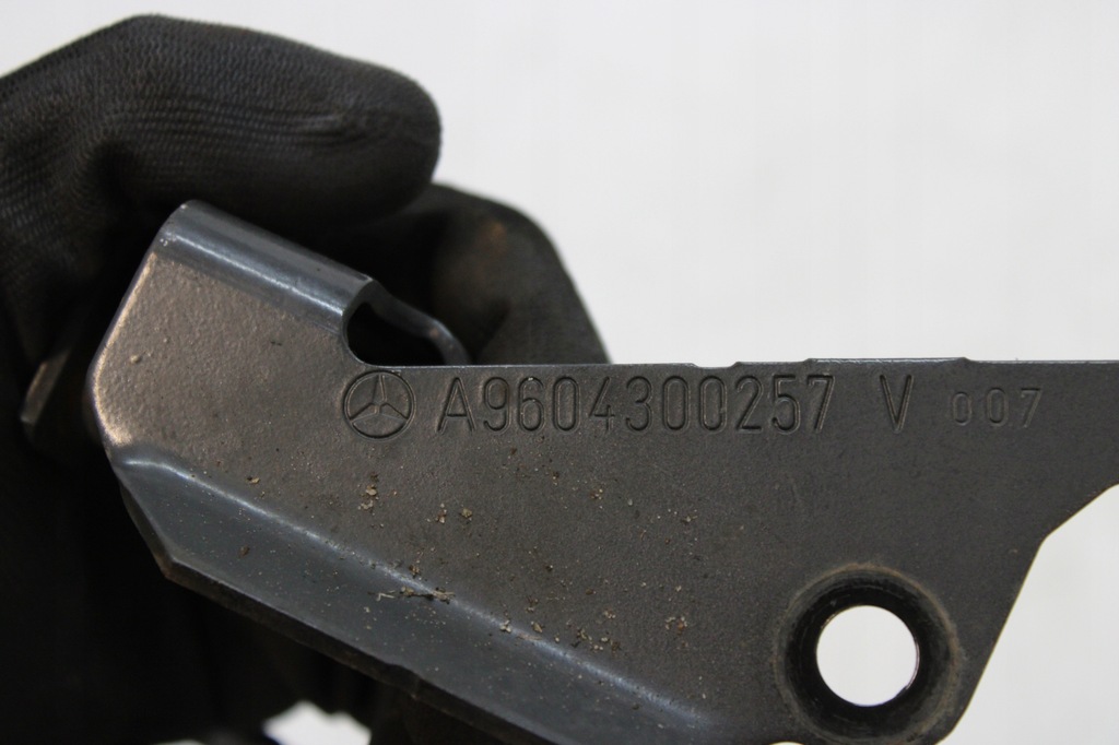 фото №6, A9604300257 кронштейн кронштейн mercedes actros mp4