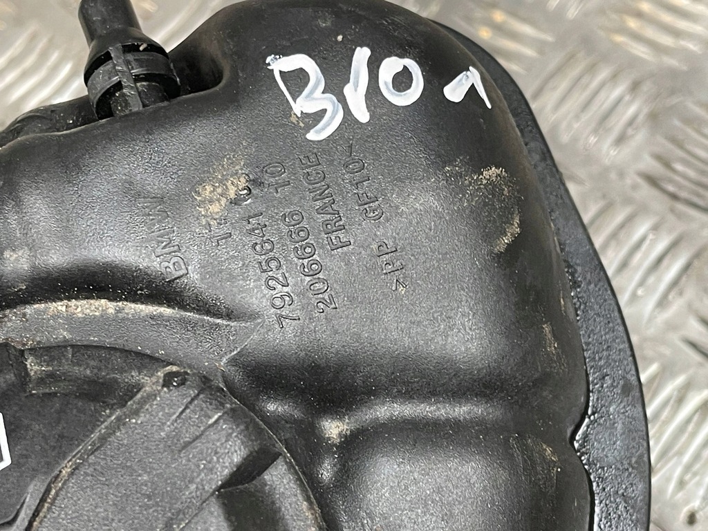 фото №8, Bmw i4 2024 бак расширительный охлаждающая жидкость