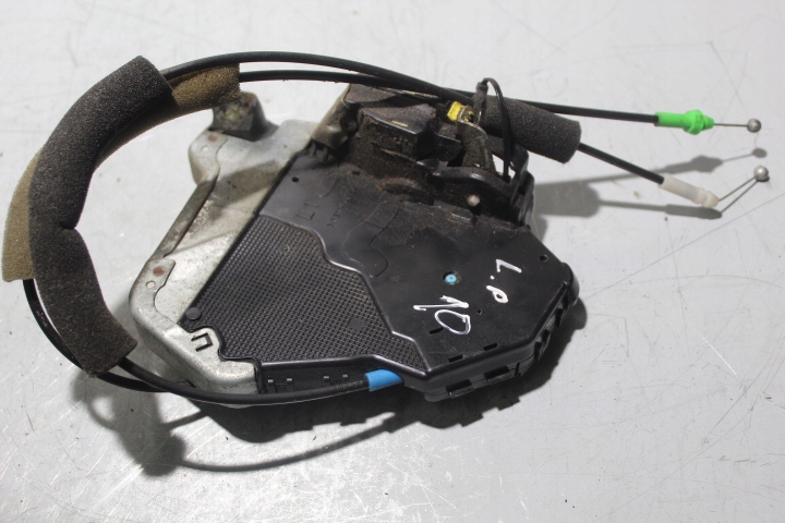 фото №3, Замок левый перед дверь lexus is 2 ii 220