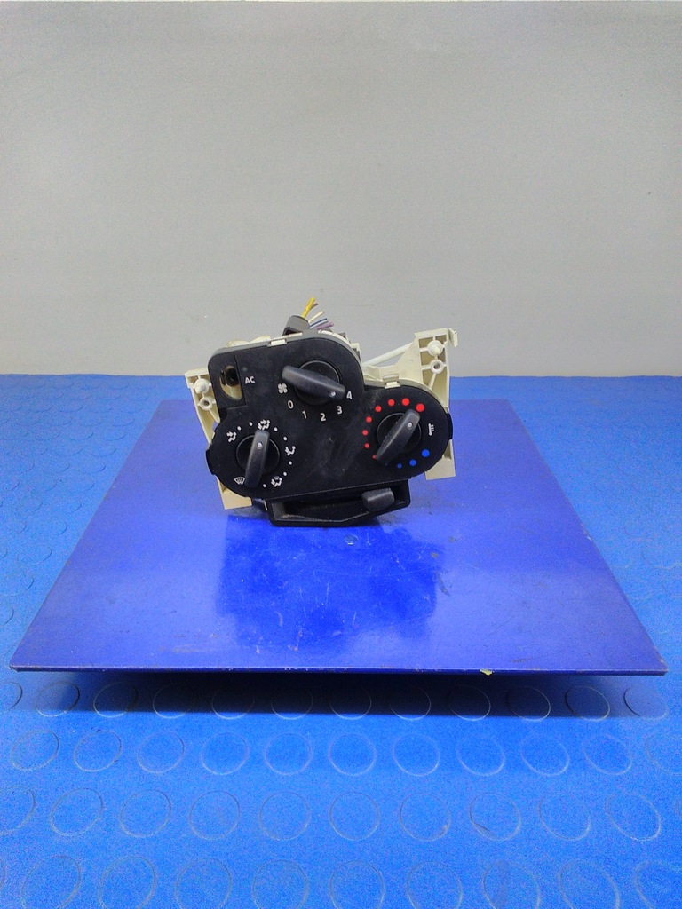 фото №1, Dacia logan 1.4 панель обдув n100920k