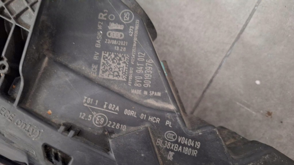 фото №8, Фары audi a3 8y0941012 8y0941011